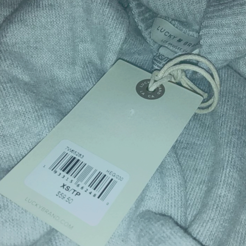 51% viscose 46% polyester 3% elastane